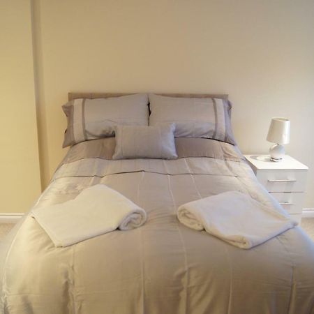 גלאזגו Modern, Cosy Apartment In Bearsden With Private Parking מראה חיצוני תמונה