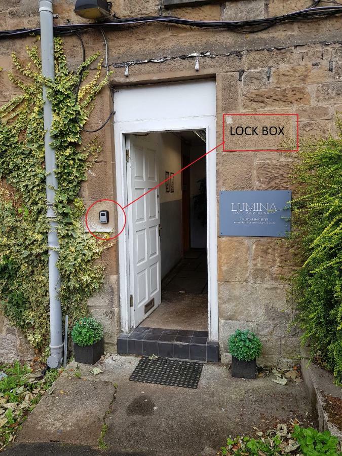 גלאזגו Modern, Cosy Apartment In Bearsden With Private Parking מראה חיצוני תמונה
